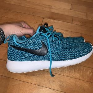 NIKE Roshe